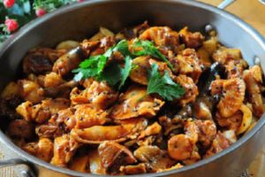 火鍋黃燜小土雞 火鍋黃燜小土雞