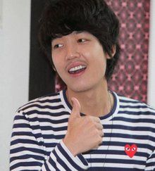 鄭京浩飾演姜民基