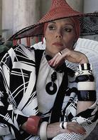 《陽光下的罪惡》[英國1982年蓋伊·漢彌爾頓執導電影]