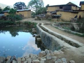 哈腳上寨村 哈腳上寨村