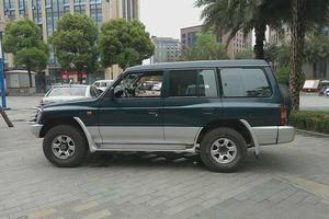 2013款獵豹黑金剛四驅標準型 2013款獵豹黑金剛四驅標準型