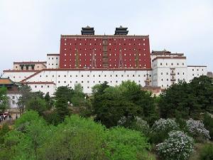 （圖）普陀宗乘之廟始建於乾隆三十二年（1767年）