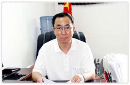 張德富[哈爾濱商業大學外語學院院長]