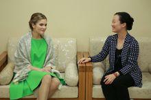 黃愛華縣長會見克欣諾娜