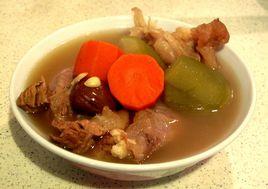 牛腱煲青紅蘿蔔湯 牛腱煲青紅蘿蔔湯