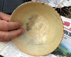 南宋名瓷點彩青瓷碗 南宋名瓷點彩青瓷碗