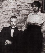 1916年的赫魯雪夫和妻子