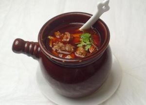 瓦罐牛肉 瓦罐牛肉