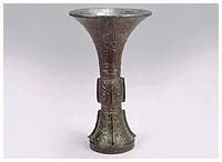 清乾隆畫琺瑯皮球花觚 清乾隆畫琺瑯皮球花觚