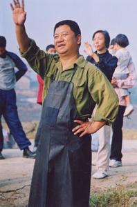 編劇之一鍾運龍在片中飾打鐵匠