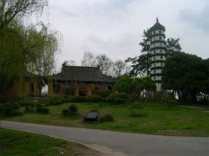 蓮華精舍和諾那佛塔 蓮華精舍和諾那佛塔