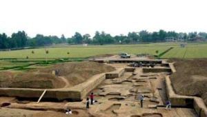 屍鄉溝商城遺址