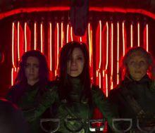 楊紫瓊飾演的艾麗塔&middot;敖格德與她的團隊