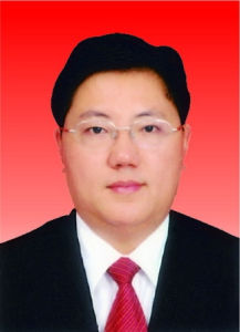 何平[四川省巴中市委副書記、市長]