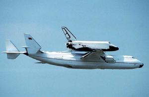 暴風雪號太空梭 暴風雪號太空梭