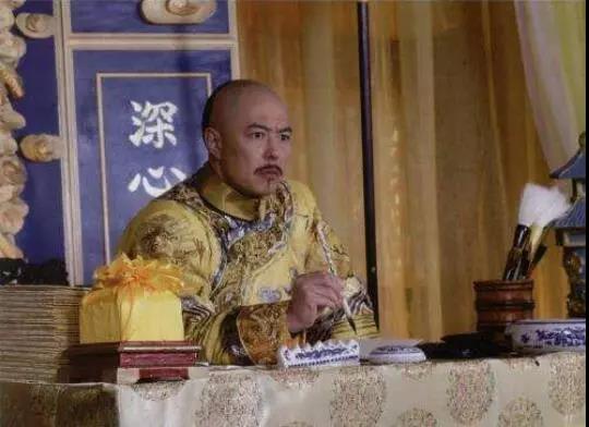 乾隆憐憫他懷才不遇，給67歲才中進士的他升了官