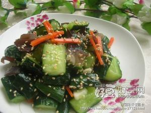 蒜香黃瓜黑木耳 蒜香黃瓜黑木耳