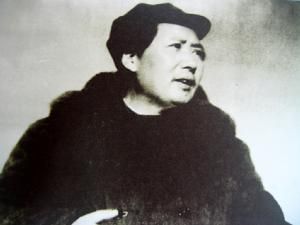 《八路軍新四軍應取長期鬥爭方針》 《八路軍新四軍應取長期鬥爭方針》