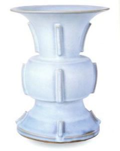 宋鈞窯月白出戟尊