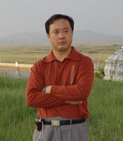 徐岩[滿族軍旅作家]