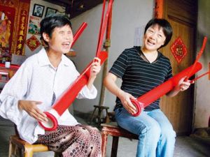 金華道情是舊時代盲藝人艱難生存狀況的產物，也是時代的產物。