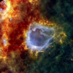 赫歇爾空間天文台公布的星際塵埃雲RCW 120圖像，在星際塵埃雲中發現奇異的太空水蒸氣。