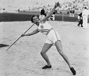 1932年洛杉磯奧運會精彩回顧 女標槍冠軍。