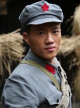 《彭德懷元帥》中王春光飾張連長