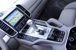 中控台的設計參考了Panamera