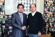 與天津市政府參事室秘書長合影