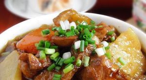 印度咖喱雞丁煲 印度咖喱雞丁煲