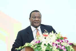 約翰·德拉馬尼·馬哈馬 約翰·德拉馬尼·馬哈馬