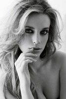 卡羅琳娜·邦 卡羅琳娜·邦