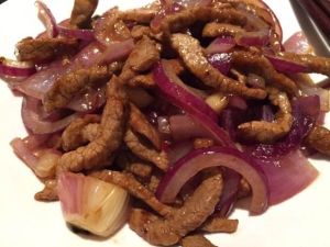 牛肉炒洋蔥
