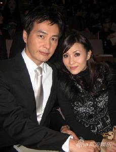 連凱與太太一起