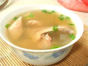 鐵棍山藥老雞湯 鐵棍山藥老雞湯