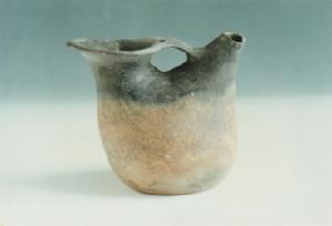 河姆渡遺址出土陶盉 河姆渡遺址出土陶盉