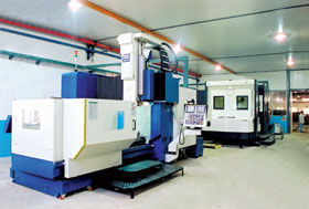 由加工中心組成的柔性生產線