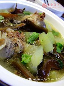 冬瓜海帶燉大骨 冬瓜海帶燉大骨