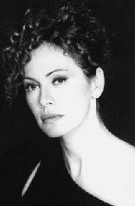 艾萊娜·索菲亞·里奇