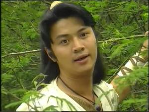 1993年《天蠶變之再與天比高》飾演小子