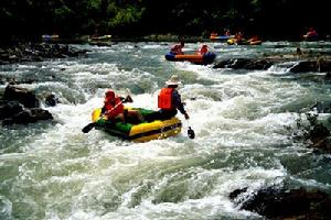廣州從化流溪河峽谷漂流