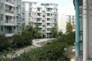 紅瓦華陽春天 紅瓦華陽春天