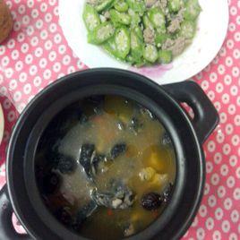 田七花旗參燉烏雞 田七花旗參燉烏雞