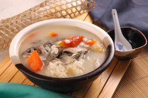 滋補鯽魚煲 滋補鯽魚煲