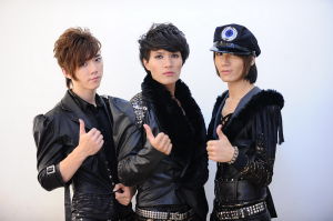 非同凡響 he rose