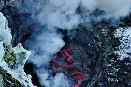 埃里伯斯火山，活躍的熔岩湖