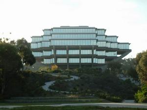 加利福尼亞大學聖地亞哥分校 加利福尼亞大學聖地亞哥分校