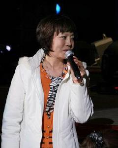 方明[著名女高音歌唱家]