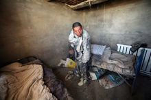 新疆智障包身工的生活